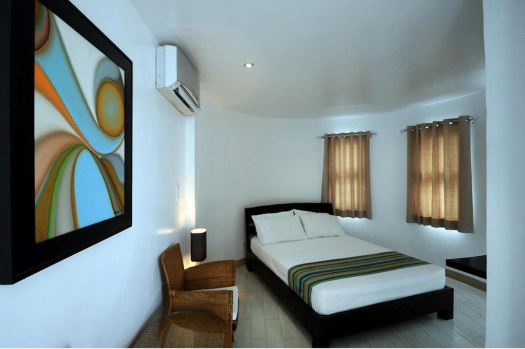 Bluewaves Westcliff Villa Balabag  部屋 写真