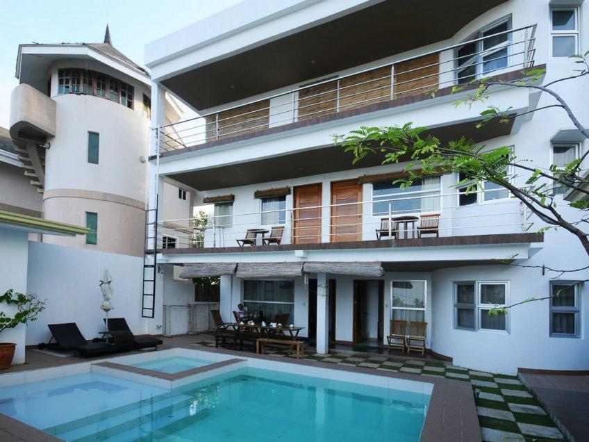 Bluewaves Westcliff Villa Balabag  エクステリア 写真
