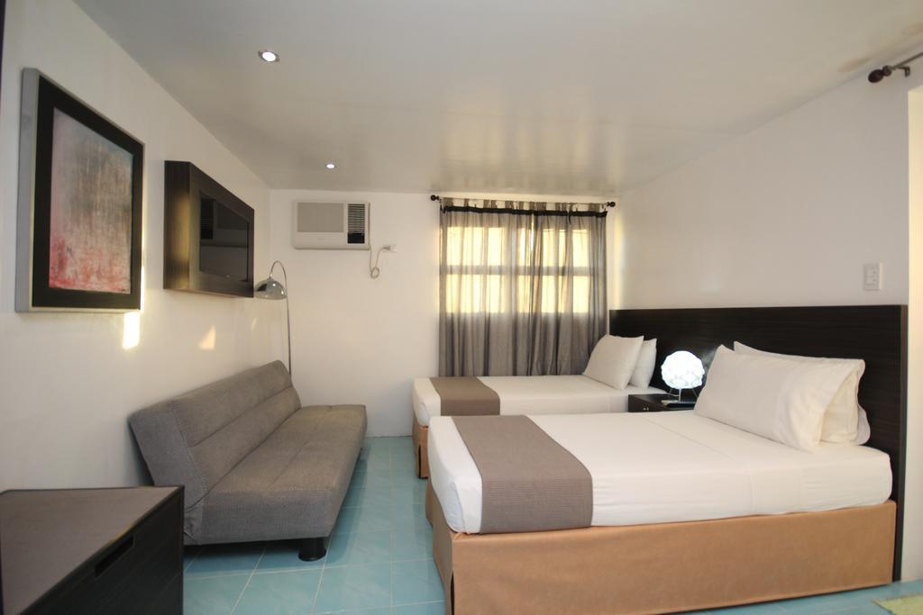 Bluewaves Westcliff Villa Balabag  エクステリア 写真