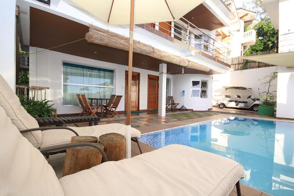 Bluewaves Westcliff Villa Balabag  エクステリア 写真