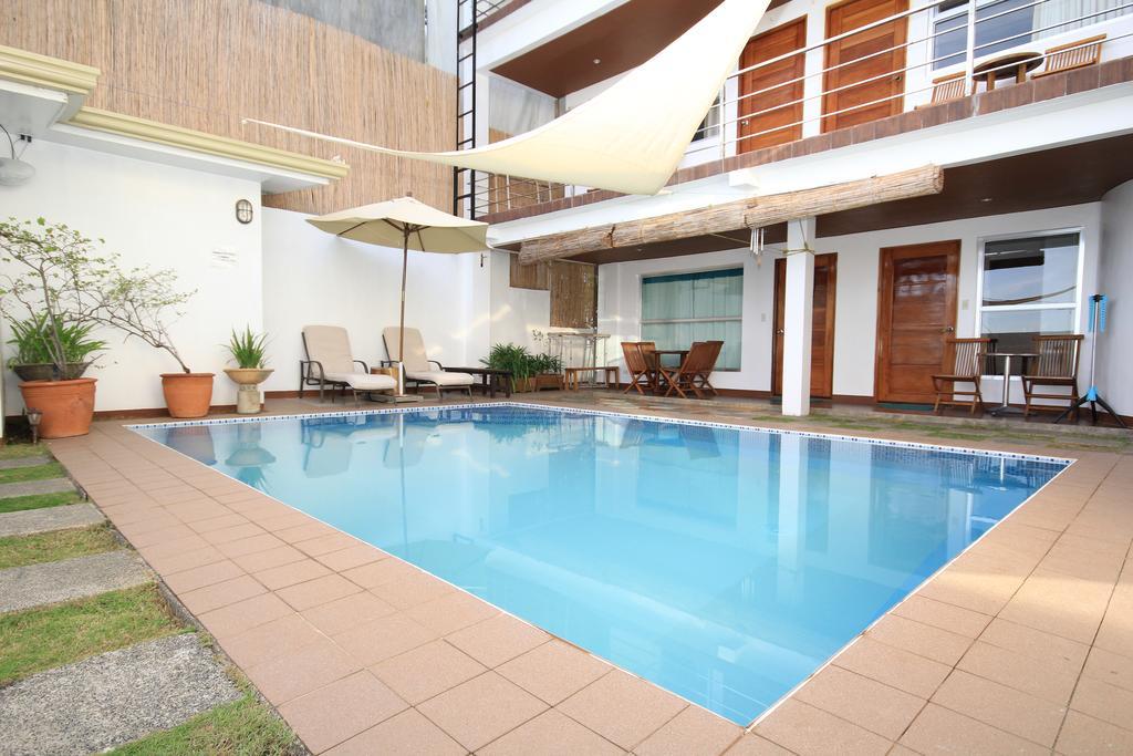 Bluewaves Westcliff Villa Balabag  エクステリア 写真